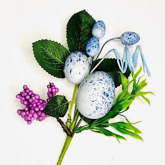 Kvist med blommor och ägg - blå