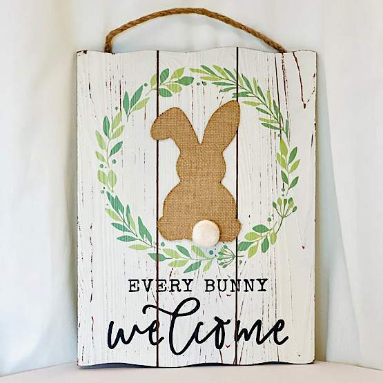 Träskylt Every Bunny Welcome