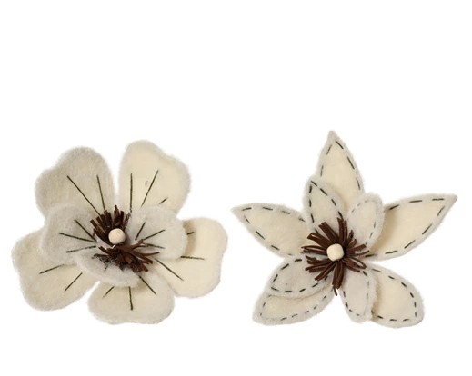 Vit filtblomma med klips