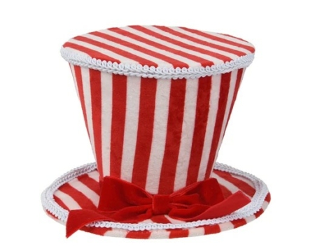 Polkarandig hatt